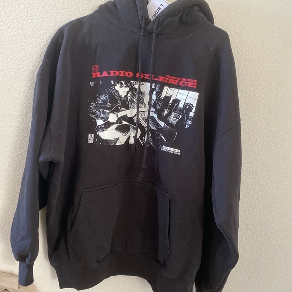 Brandy Melville Tops Brandy Melville Christy Radio Silence Hoodie